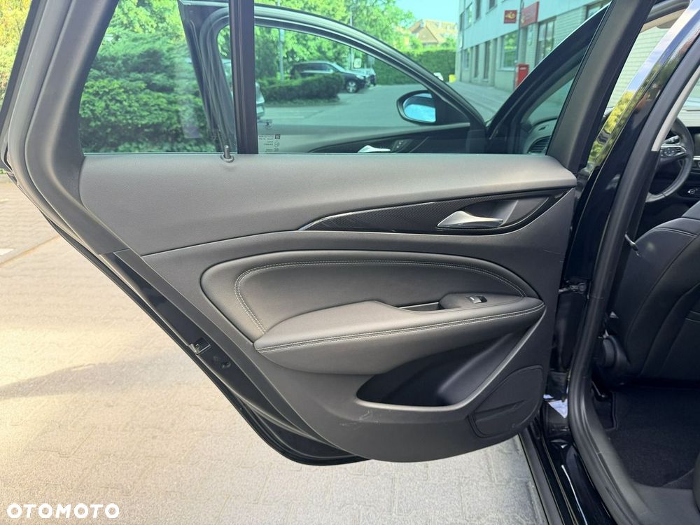 Opel Insignia - 23