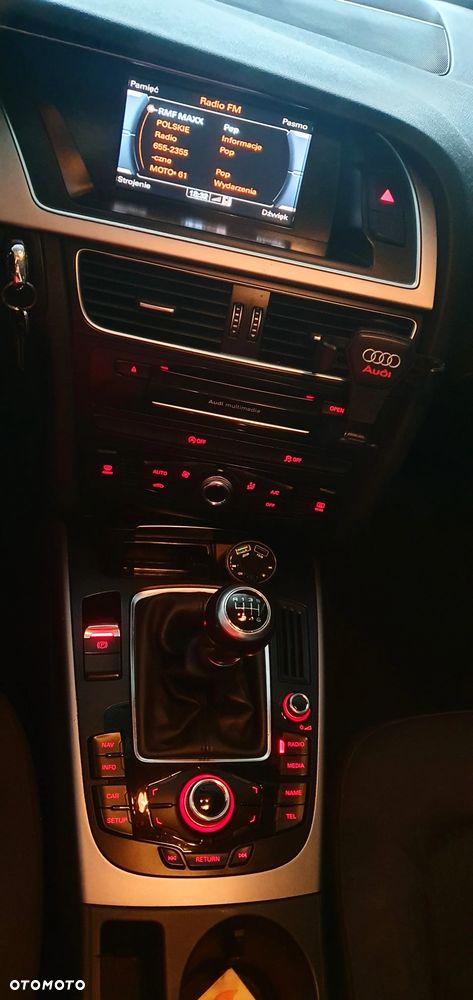 Audi A4 Limousine 2.0 TDI DPF clean diesel Ambiente - 21