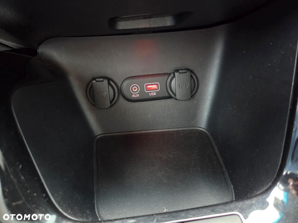 Kia Ceed 1.6 CRDi 136 ISG Platinum Edition - 27