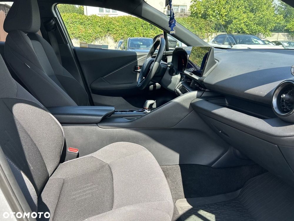 Toyota C-HR - 11