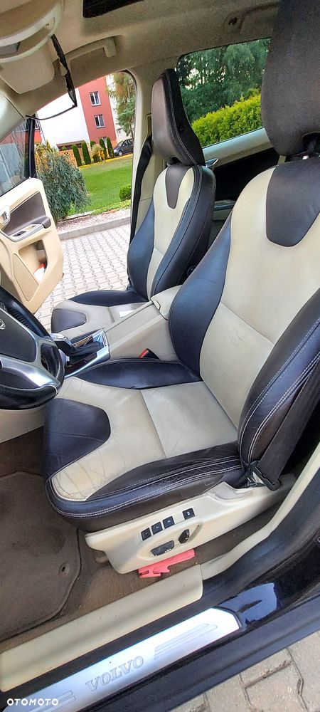 Volvo XC 60 2.4D AWD Summum - 7