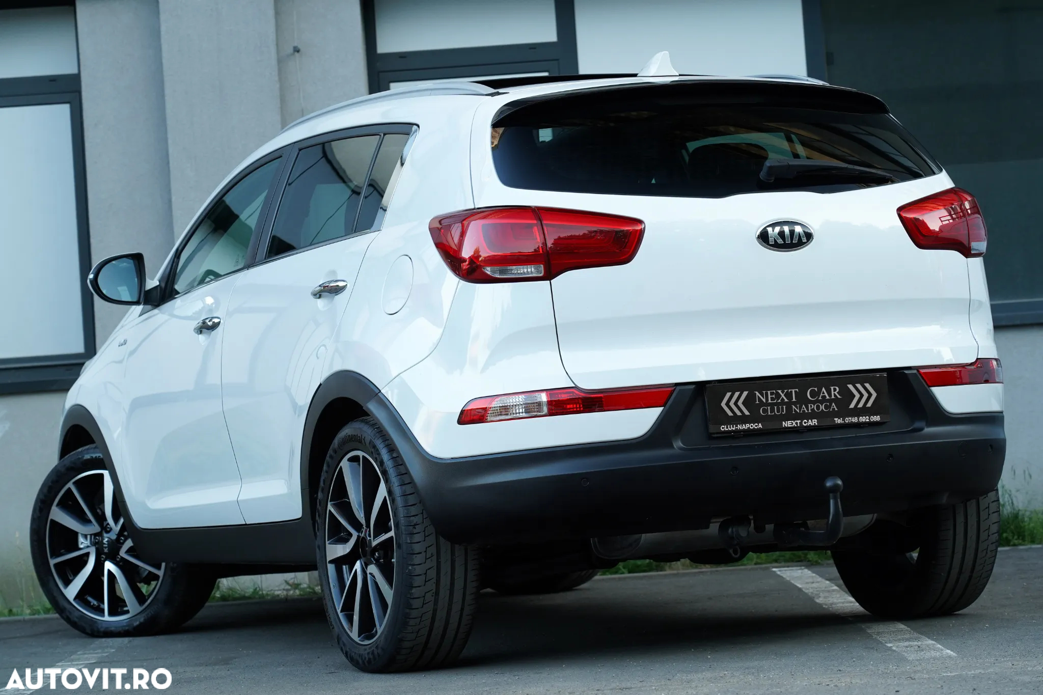 Kia Sportage 2,0 CRDI AWD Aut. Platinum - 3