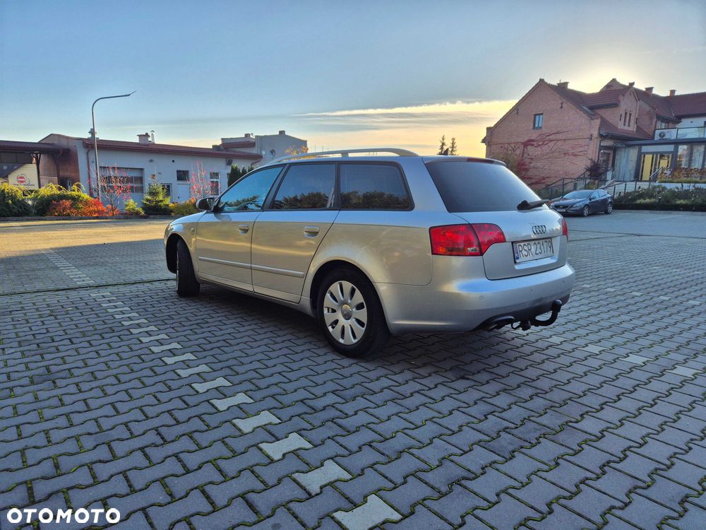 Audi A4 Avant - 4
