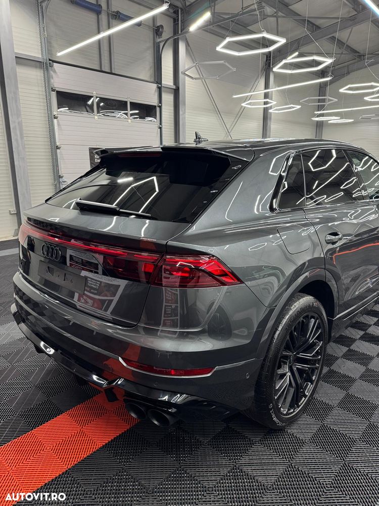 Audi Q8 - 5