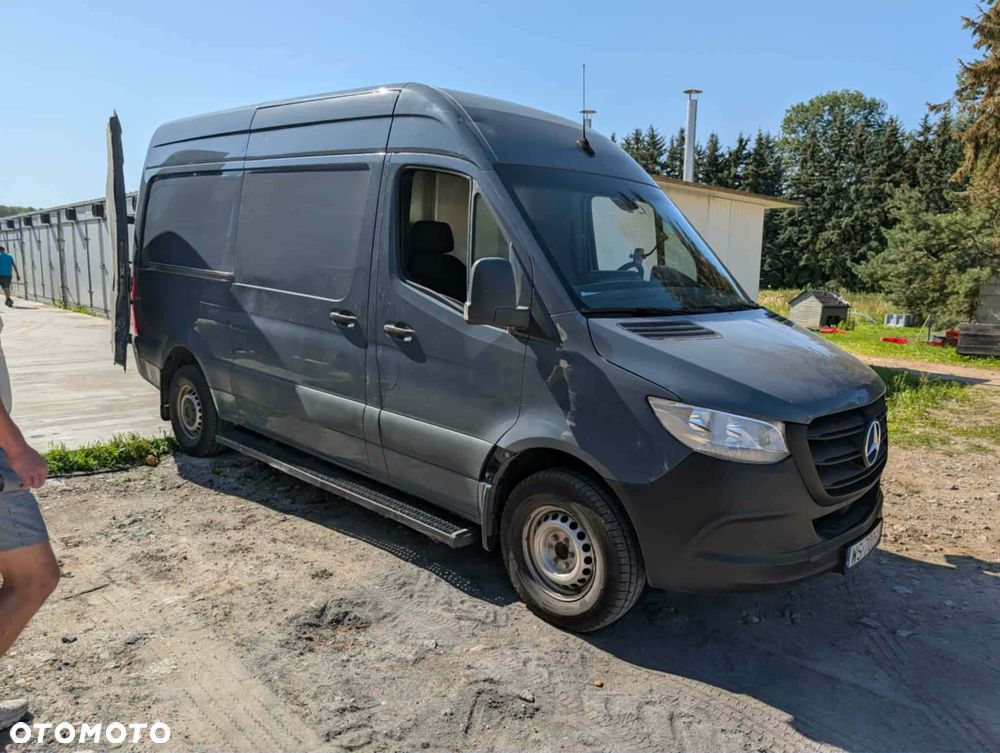 Mercedes-Benz Sprinter - 2