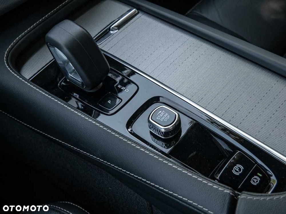 Volvo XC 90 B5 D AWD Ultimate Dark 7os - 11