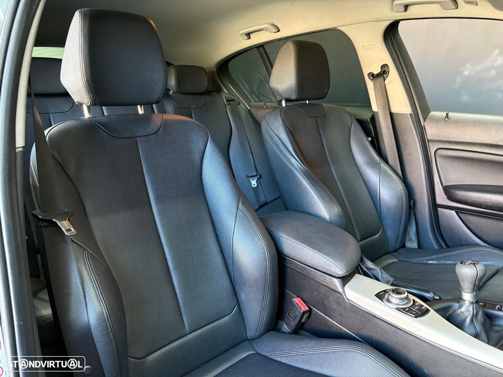 BMW 116 d Sport Line - 14