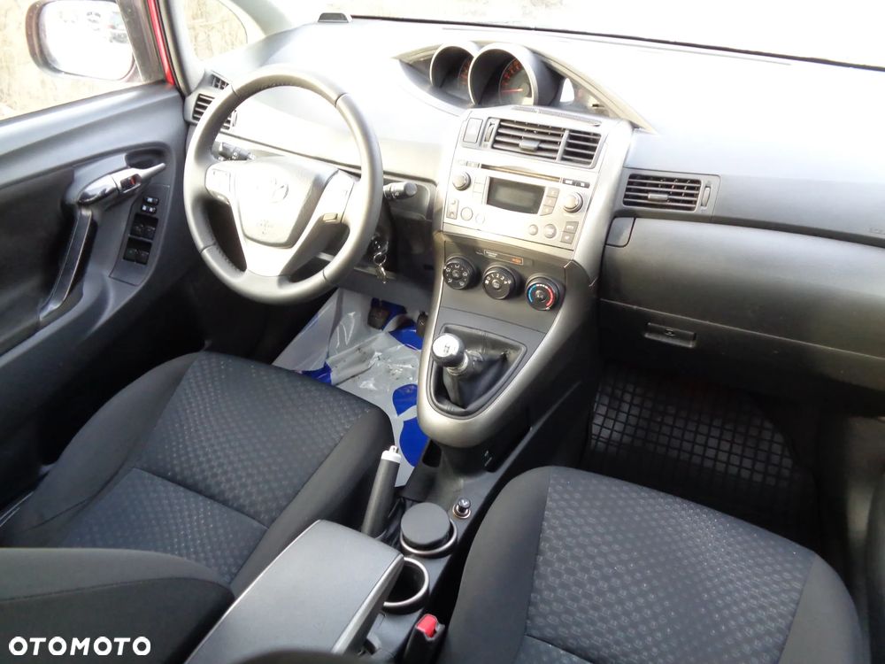 Toyota Verso 1.8 5-Sitzer Executive - 13