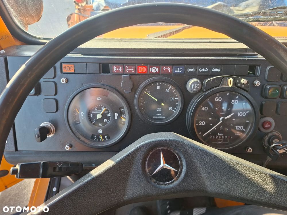 Mercedes-Benz Unimog - 10