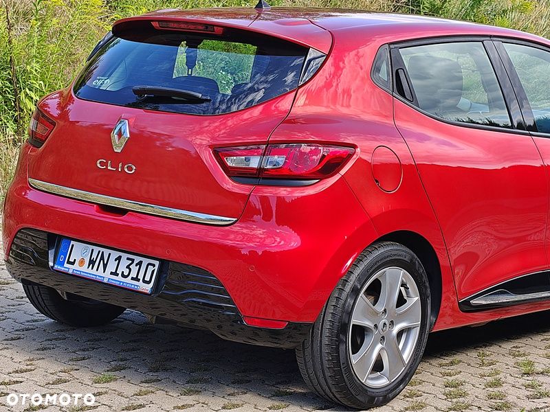Renault Clio 1.2 16V 75 Luxe - 31