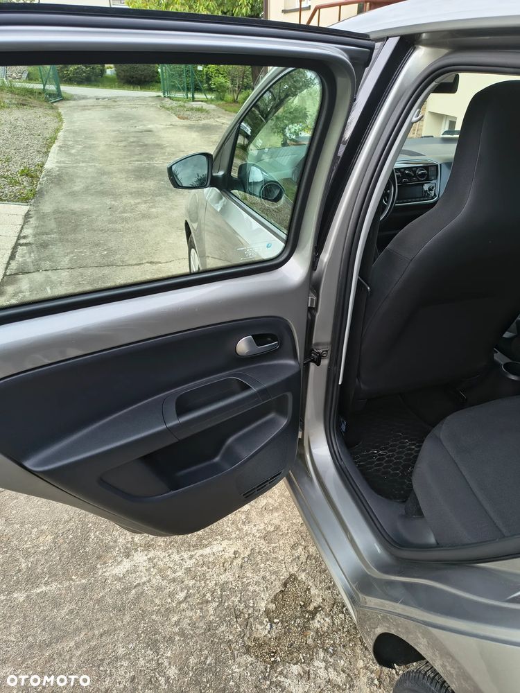 Volkswagen up! - 22