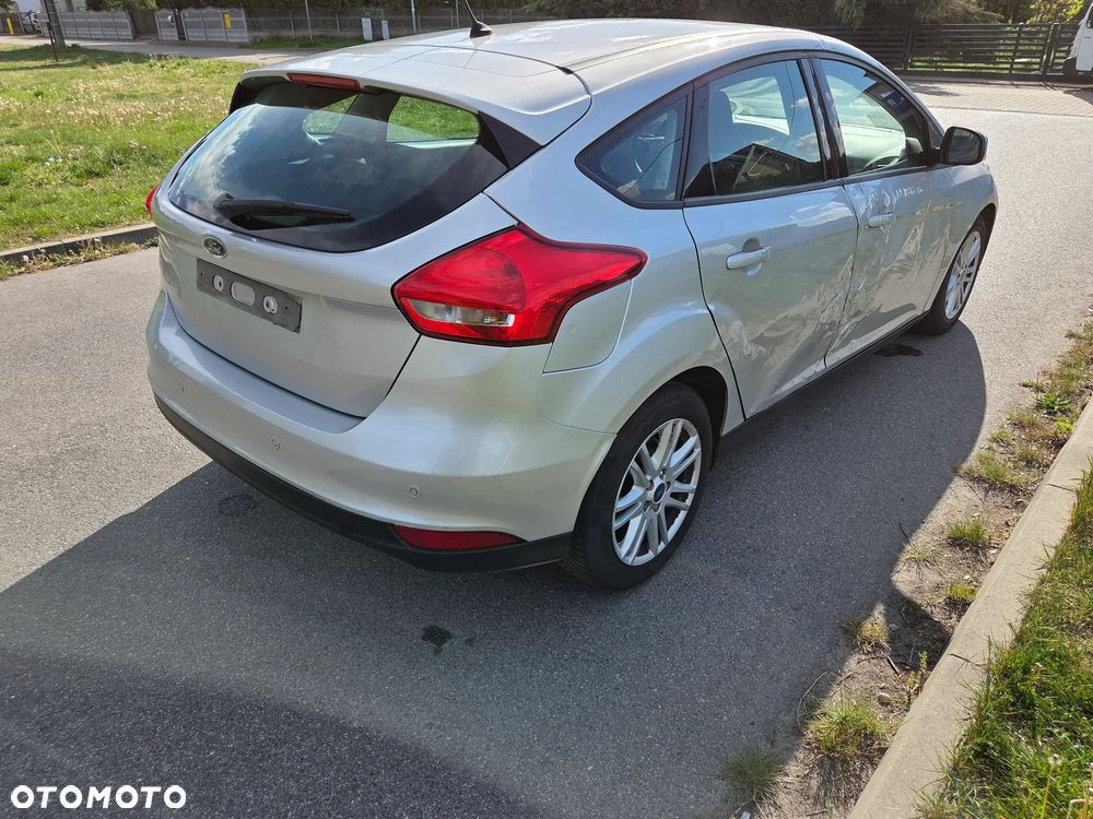 Ford Focus - 10