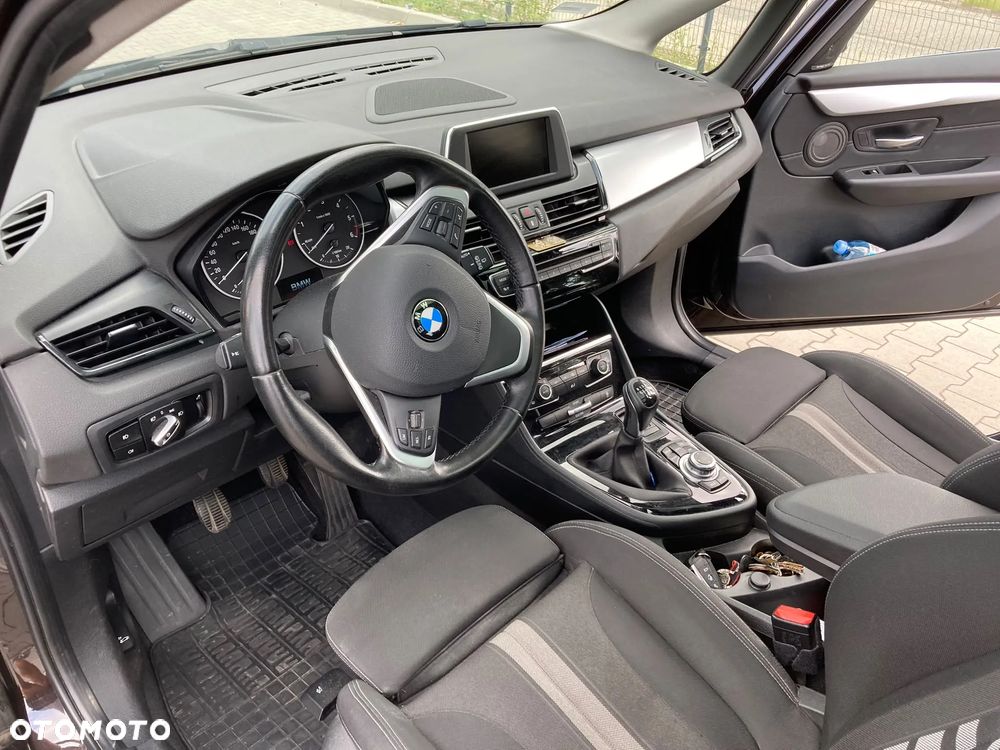 BMW Seria 2 216d - 15