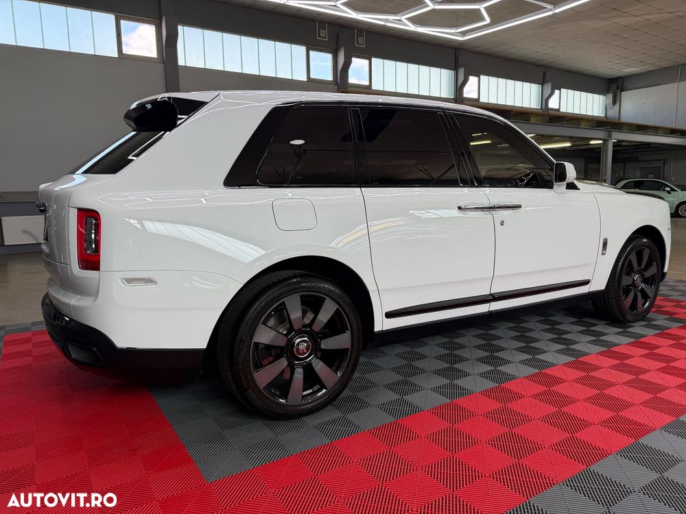 Rolls-Royce Cullinan - 12
