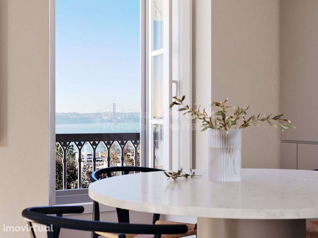 Apartamento T3 duplex com jacuzzi, em Santa Catarina, Lisboa - Grande imagem: 4/12
