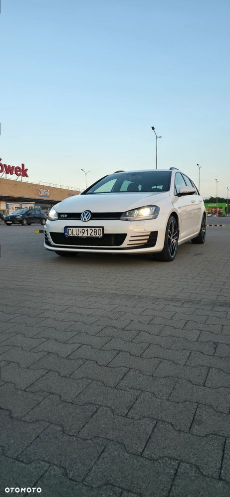 Volkswagen Golf - 18
