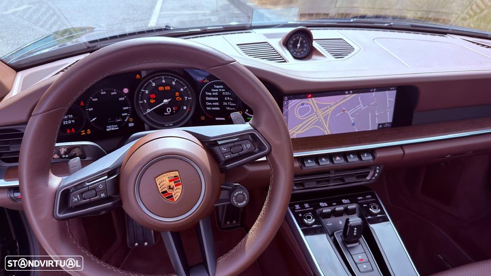 Porsche 911 Série F - 11