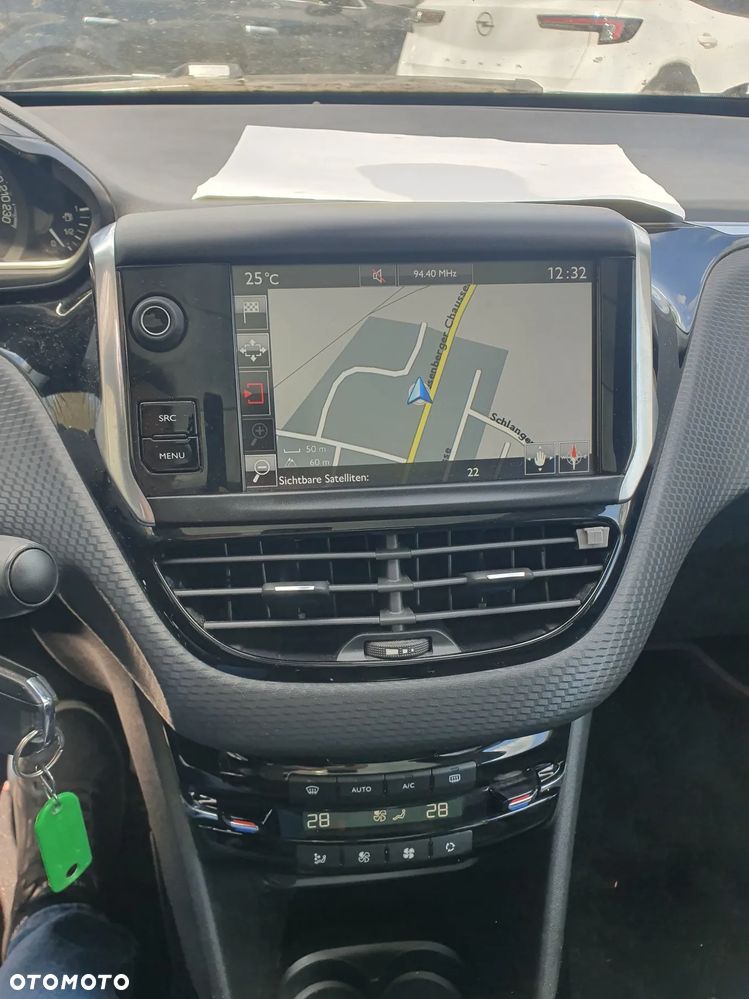 Peugeot 2008 e-HDi FAP 92 STOP & START Allure - 24