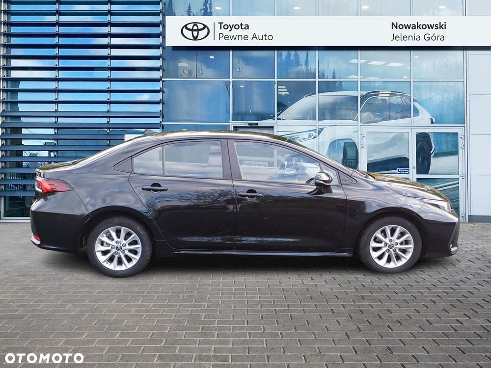 Toyota Corolla - 4