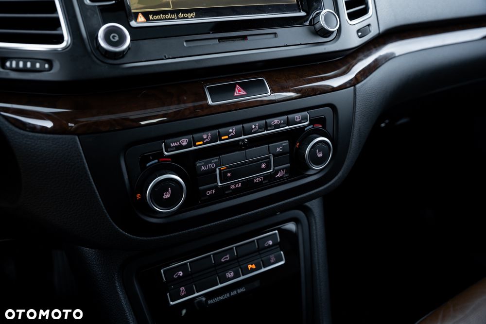 Volkswagen Sharan 2.0 TSI DSG Highline - 34