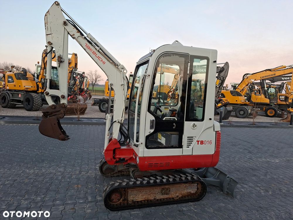 Takeuchi TB016 Rok 2008 - 4
