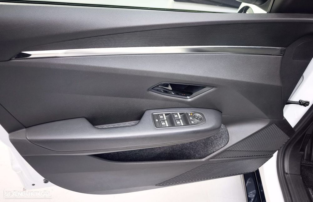 Renault Mégane E-Tech - 11