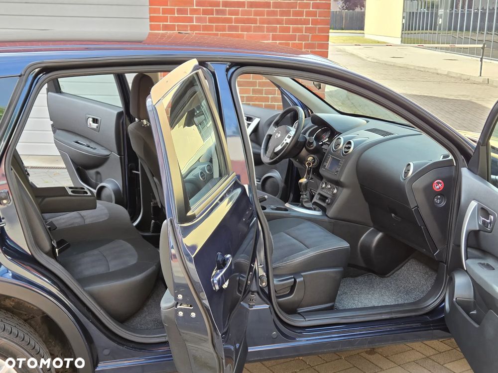 Nissan Qashqai 2.0 dCi DPF lounge - 20