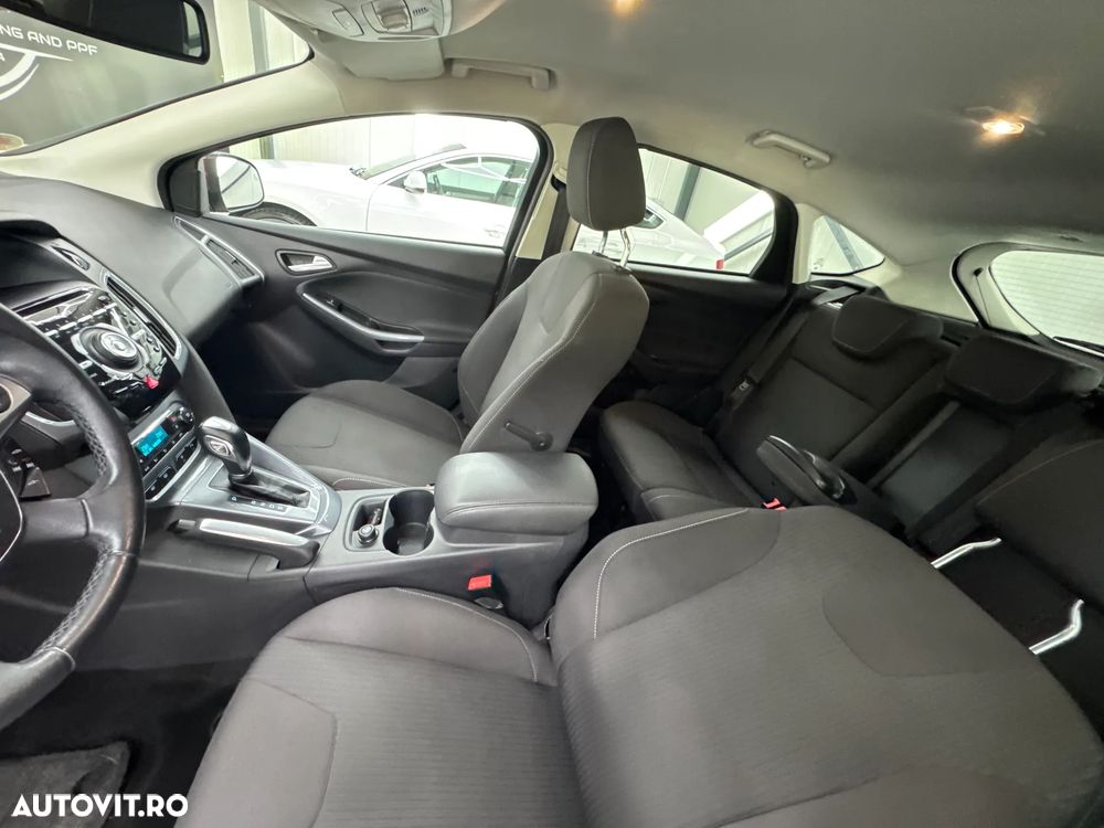 FORD Focus 2012 — imagine 27