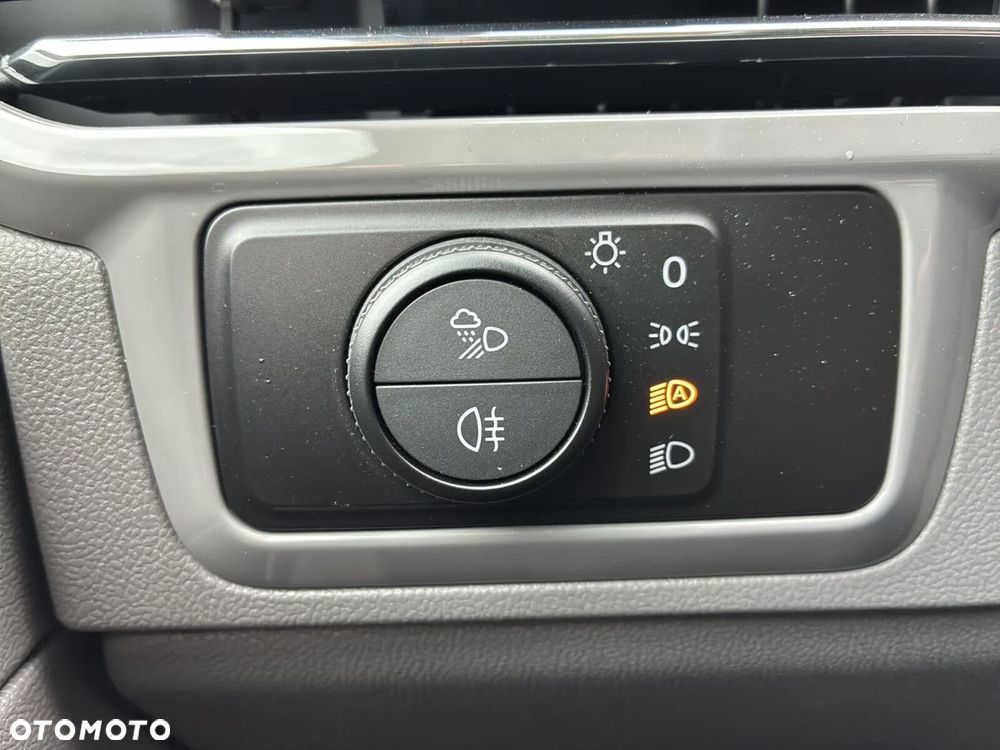 Volkswagen Caravelle - 33