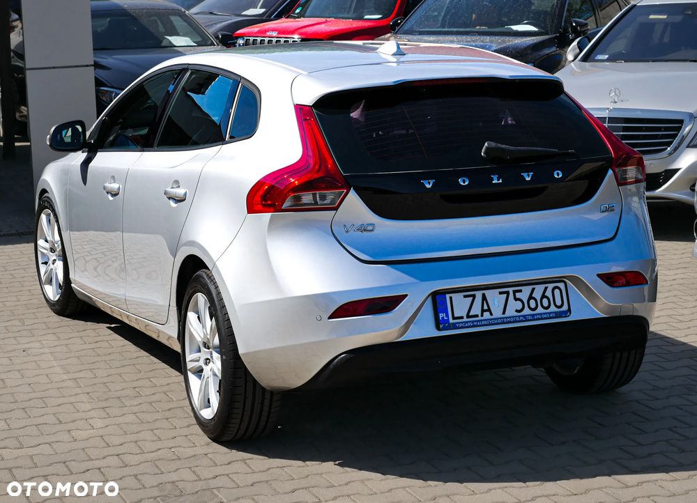 Volvo V40 D2 Powershift Momentum - 9