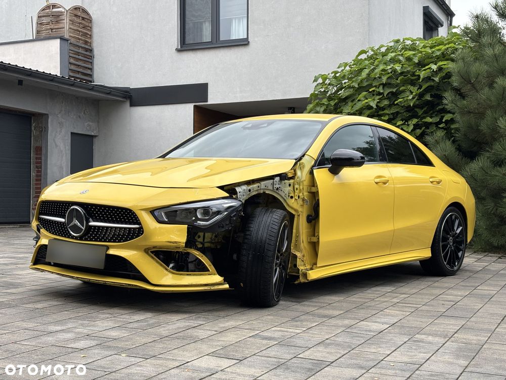 Mercedes-Benz CLA 220 4-Matic AMG Line 7G-DCT - 11