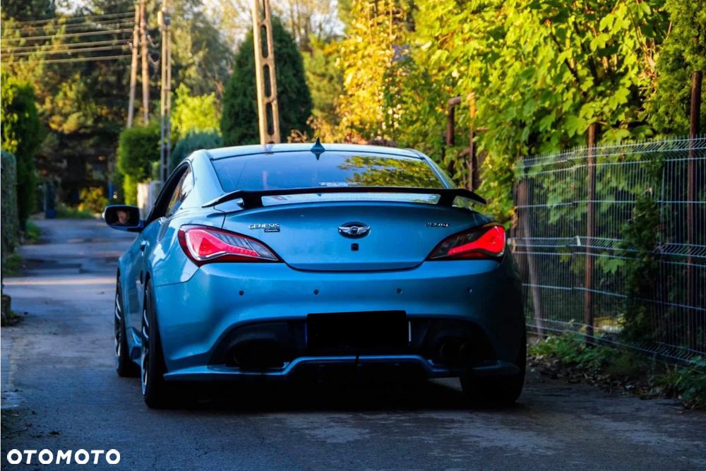 Hyundai Genesis Coupe - 5