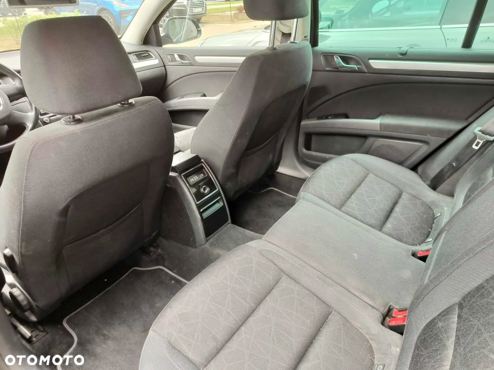Skoda Superb 1.8 TSI Family - 6