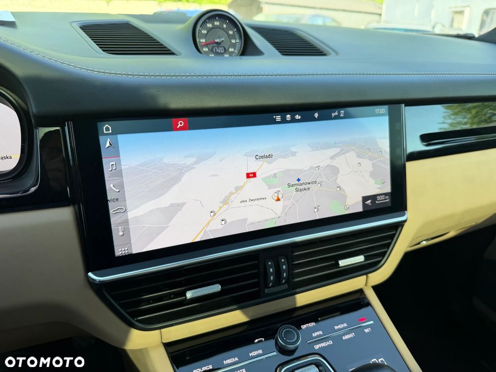 Porsche Cayenne - 12