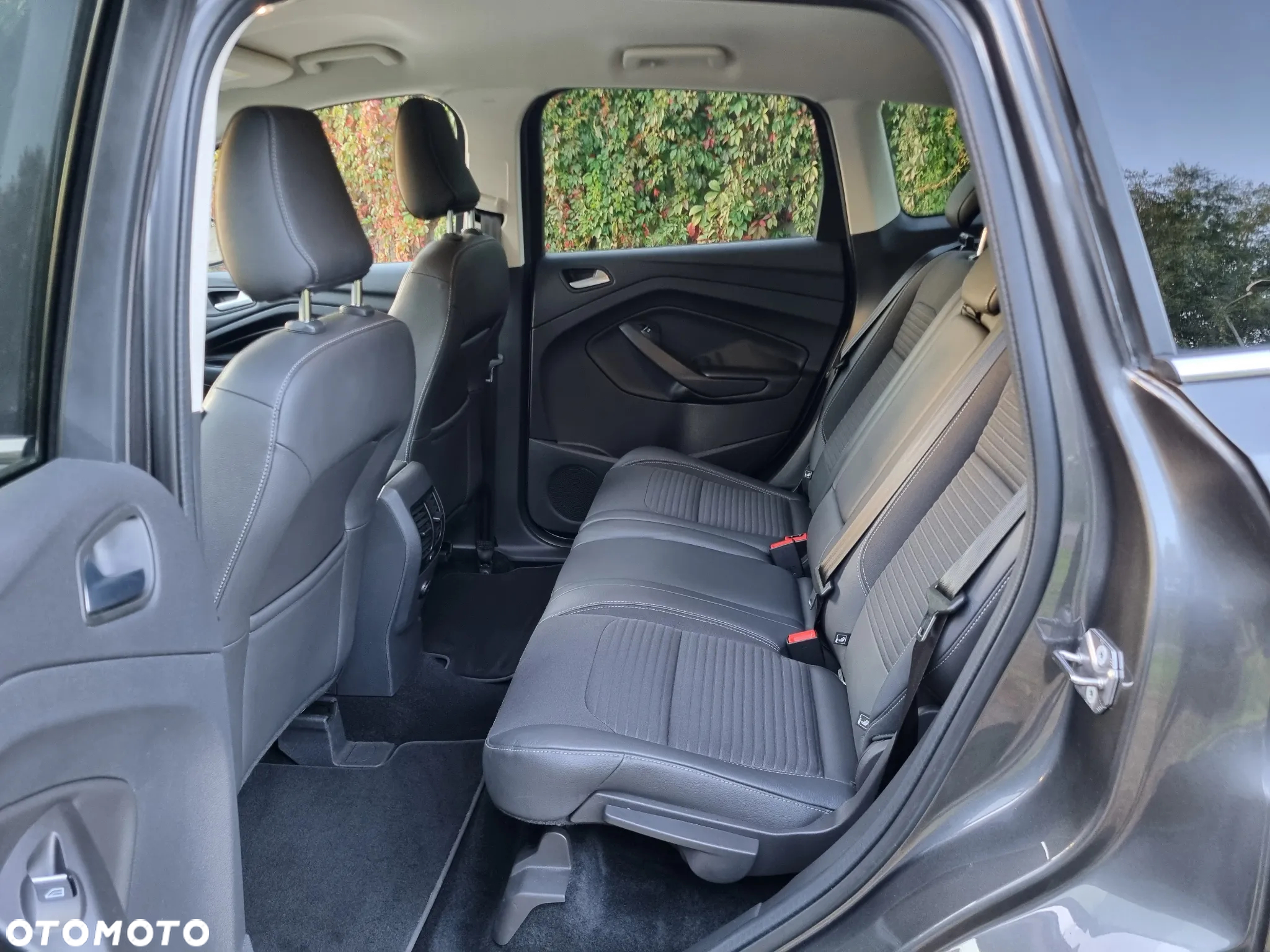 Ford Kuga 1.5 EcoBoost 2x4 Titanium - 18