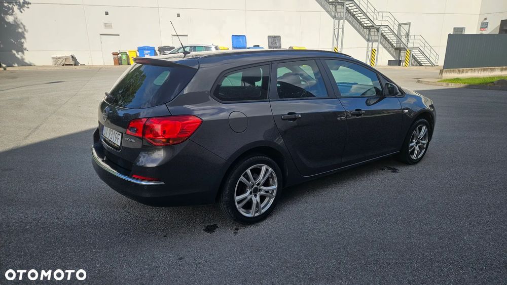 Opel Astra 1.4 Turbo 150 Jahre - 16