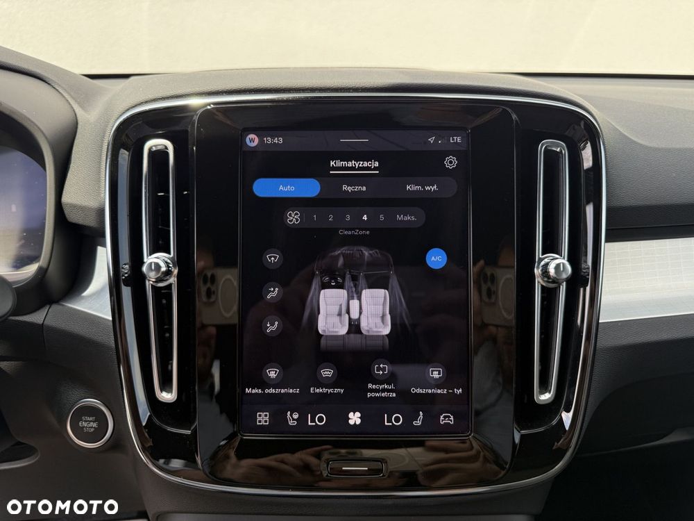 Volvo XC 40 - 22