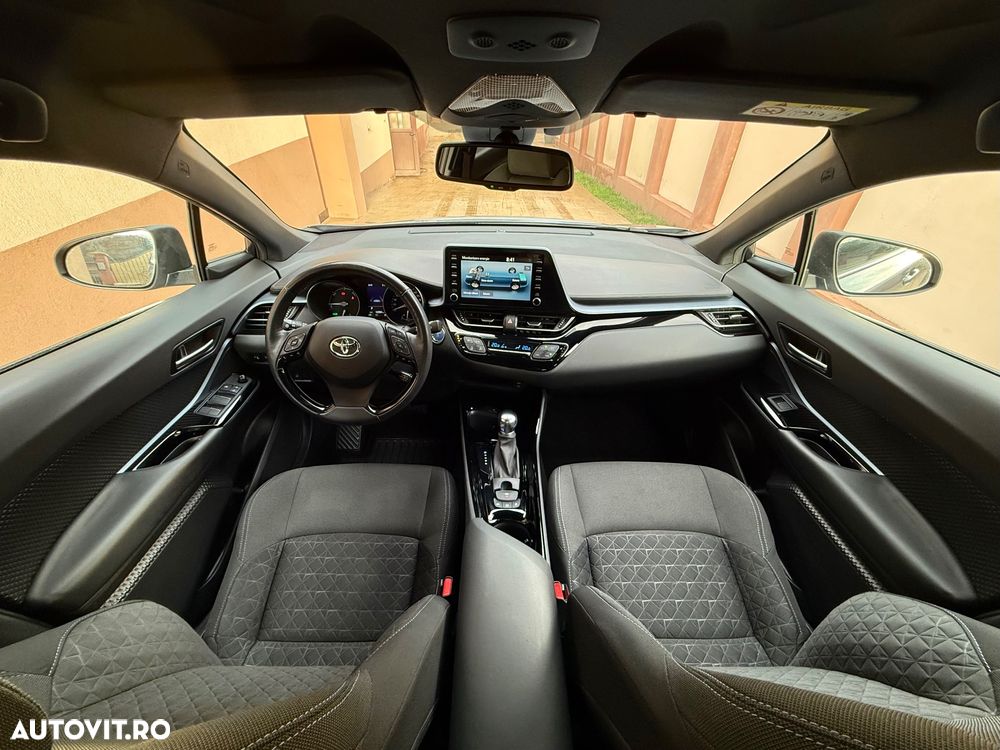 Toyota C-HR - 9