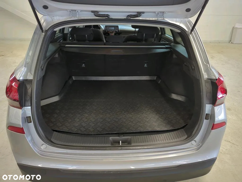 Hyundai i30 1.5 DPI Classic + - 14