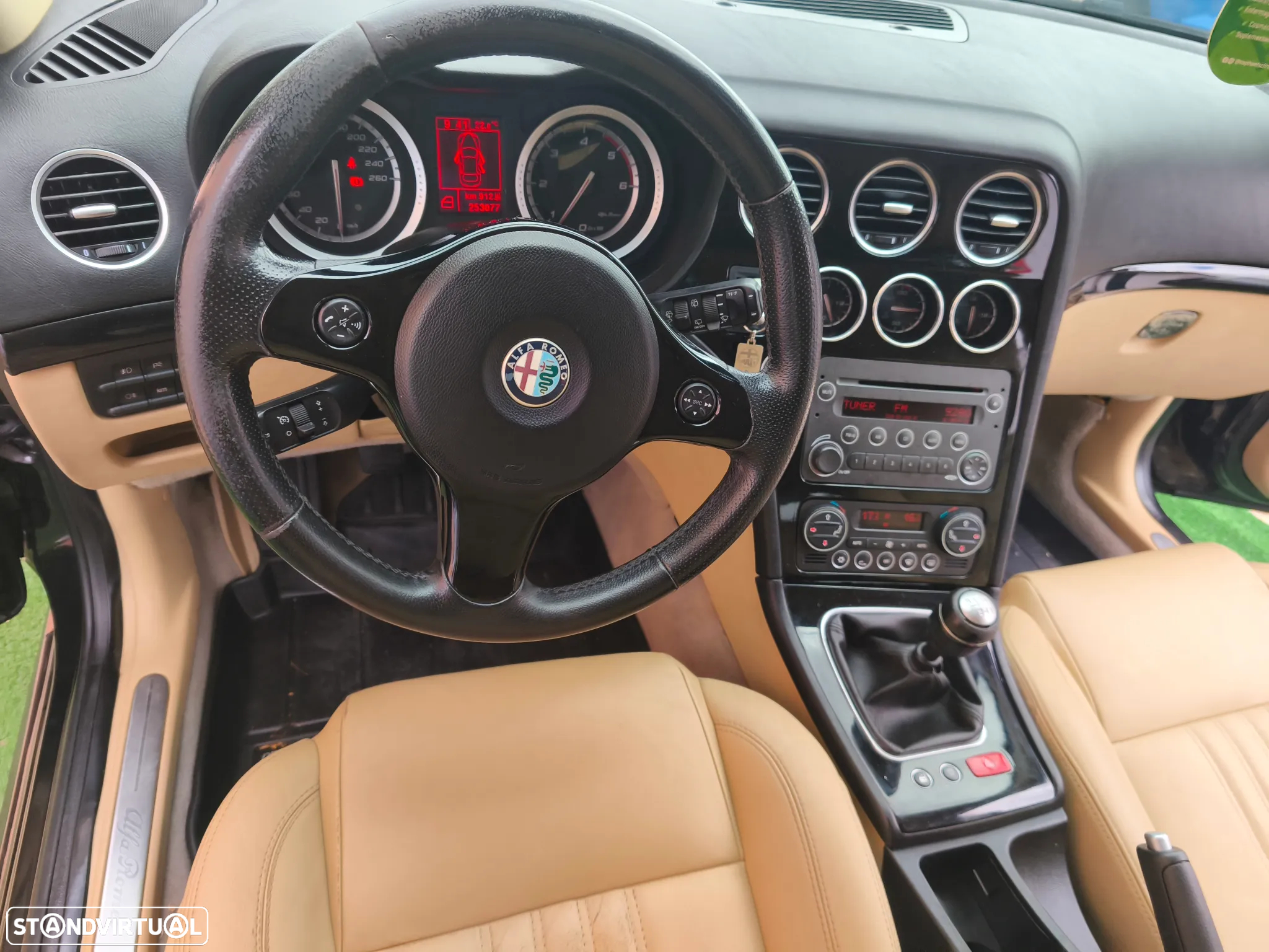 Alfa Romeo 159 Sportwagon 2.0 JTDm Distinctive P.Sport+ - 12