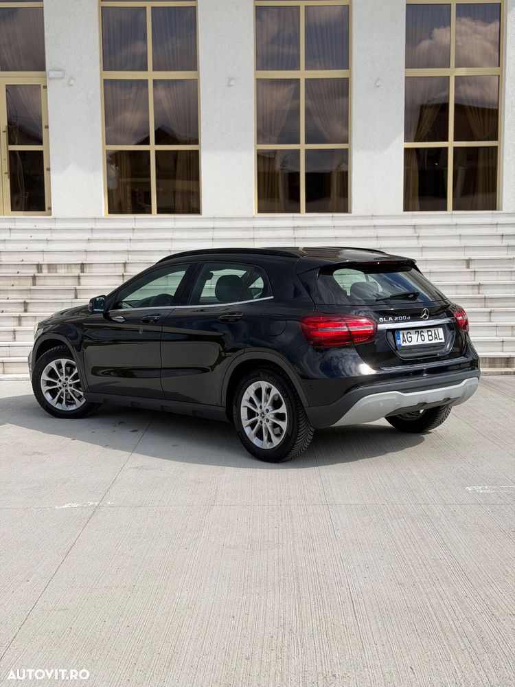 Mercedes-Benz GLA 200 d 7G-DCT - 6