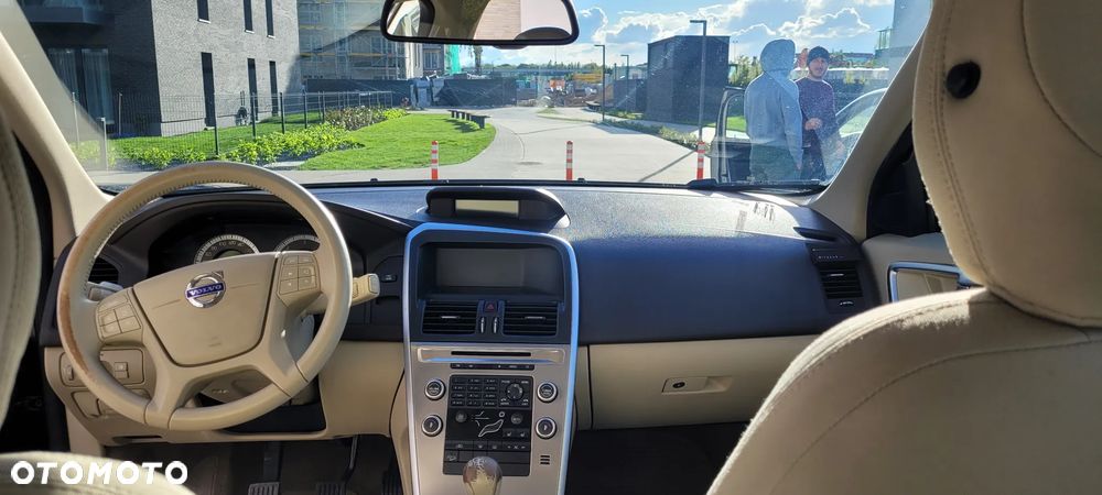 Volvo XC 60 D5 AWD Momentum - 17