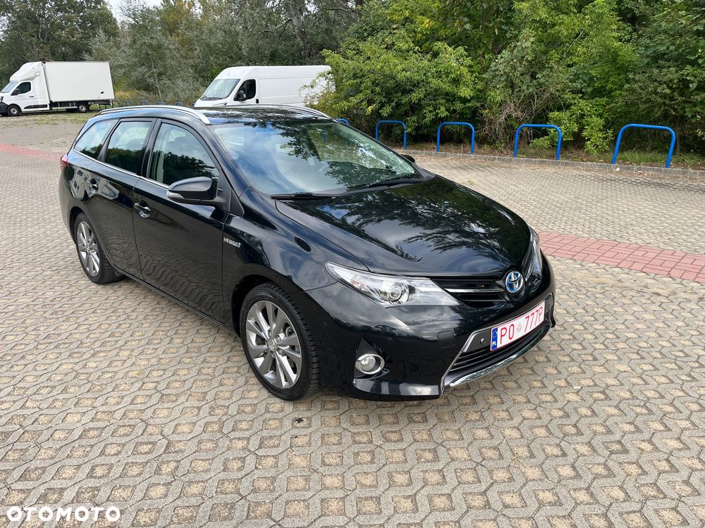 Toyota Auris 1.8 HSD Luna - 1