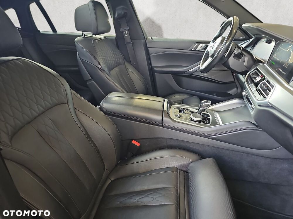 BMW X6 xDrive40i - 16