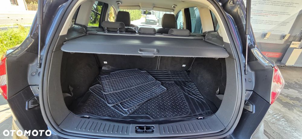 Ford Kuga - 27