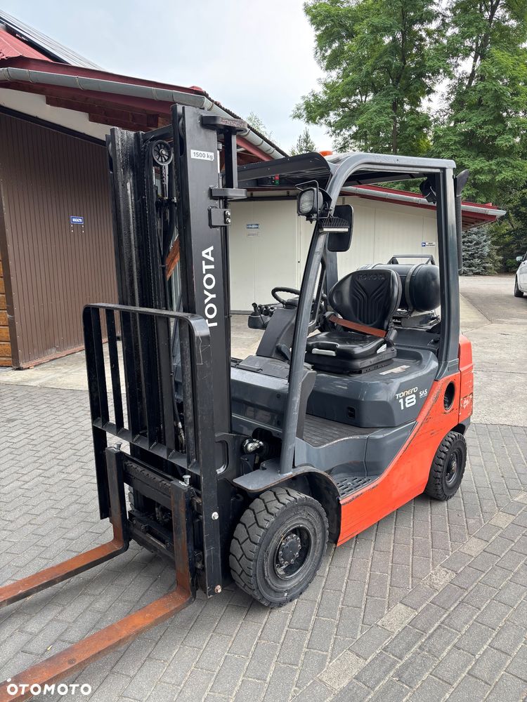 Toyota wózek widłowy 8FGF18 UCZCIWY STAN LPG benzyna 36 800 netto - 4