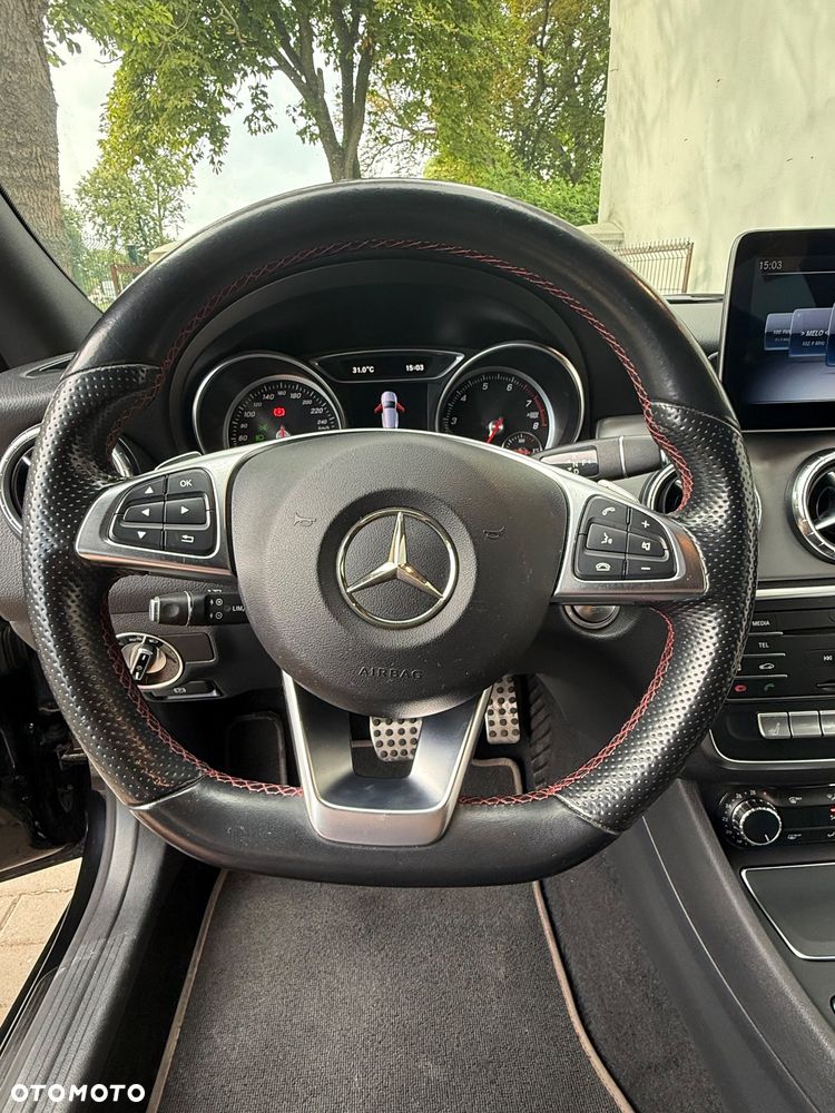 Mercedes-Benz CLA 180 7G-DCT - 14