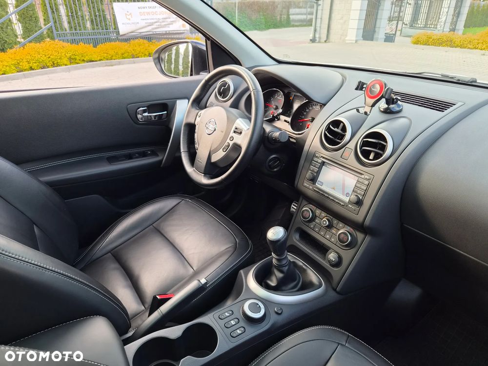Nissan Qashqai 2.0 4x4 Tekna Premium - 10