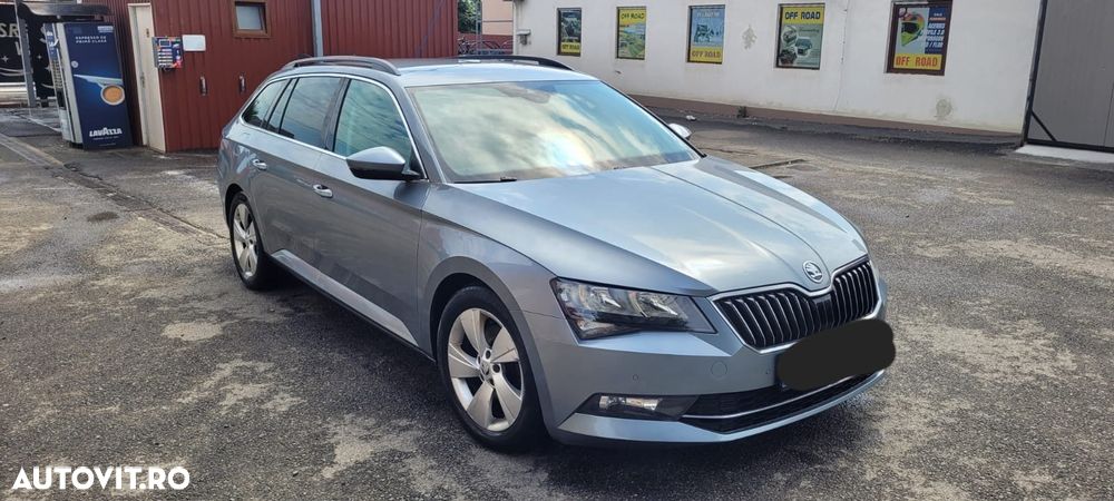 Skoda Superb Combi 2.0 TDI DSG Ambition - 7