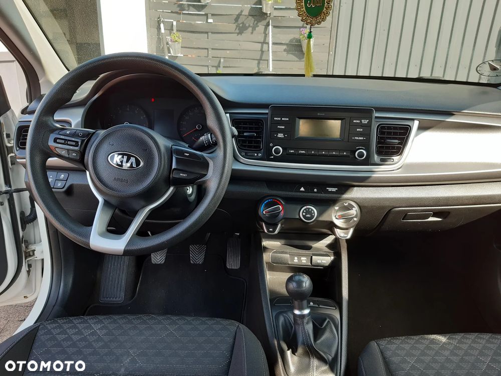 Kia Rio 1.2 Attract - 11
